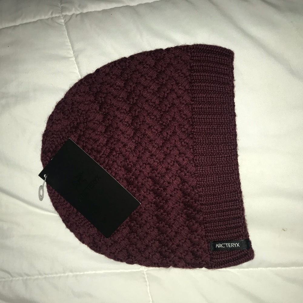 Maroon beanie